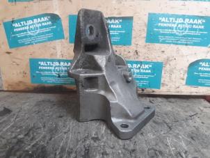 Used Engine mount Landrover Range Rover Sport (LW) 3.0 TDV6 Price on request offered by "Altijd Raak" Penders