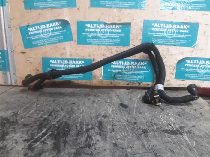 Fuel line from a Land Rover Range Rover Sport (LW) 3.0 TDV6 2016