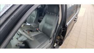 Used Seat, left Jeep Grand Cherokee (WH/WK) 4.7i V8 Price on request offered by "Altijd Raak" Penders