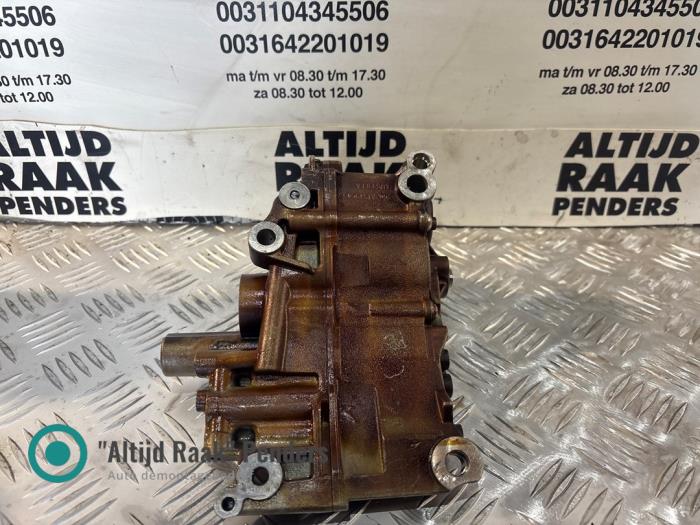 Gebrauchte Ölpumpe BMW 3 serie (E92) 325i 24V Preis auf Anfrage angeboten von "Altijd Raak" Penders