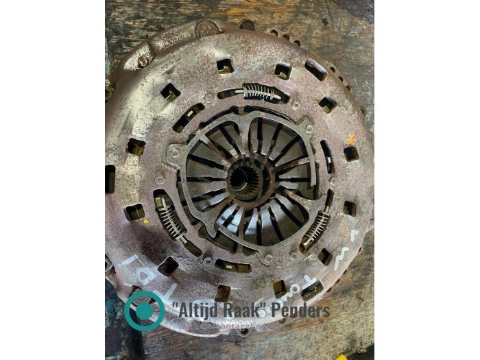 Used Flywheel Volkswagen Touareg (7LA/7L6) 2.5 TDI R5 Price on request offered by "Altijd Raak" Penders