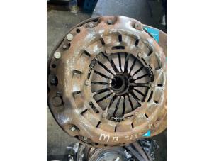 Used Dual mass flywheel Mercedes Vito (639.6) 2.2 113 CDI 16V Euro 5 Price on request offered by "Altijd Raak" Penders