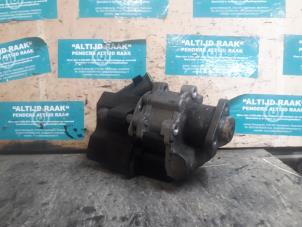 Used Power steering pump Porsche Boxster (986) 2.7 24V Price on request offered by "Altijd Raak" Penders