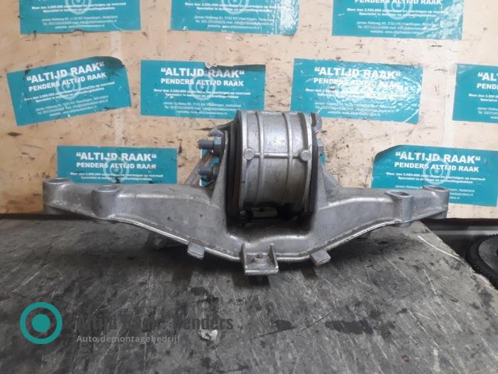 Used Engine mount Porsche Boxster (987) 3.4 S 24V Price on request offered by "Altijd Raak" Penders
