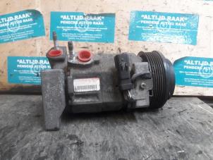 Used Air conditioning pump Chrysler Voyager/Grand Voyager (RT) 2.8 CRD 16V Grand Voyager Price on request offered by "Altijd Raak" Penders