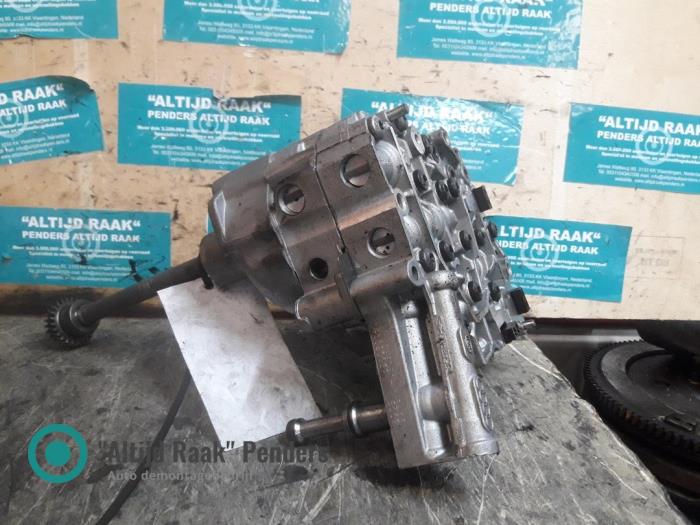 Gebrauchte Ventilblock hydraulisch Audi A4 (B6) 2.4 V6 30V Preis auf Anfrage angeboten von "Altijd Raak" Penders