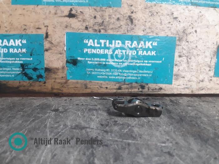 Used Tappet Opel Insignia 2.0 CDTI 16V 130 Ecotec Price on request offered by "Altijd Raak" Penders