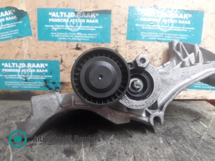 Usados Tensor correa múltiple Mercedes Citan (415.6) 1.5 108 CDI Euro 6 Precio de solicitud ofrecido por "Altijd Raak" Penders