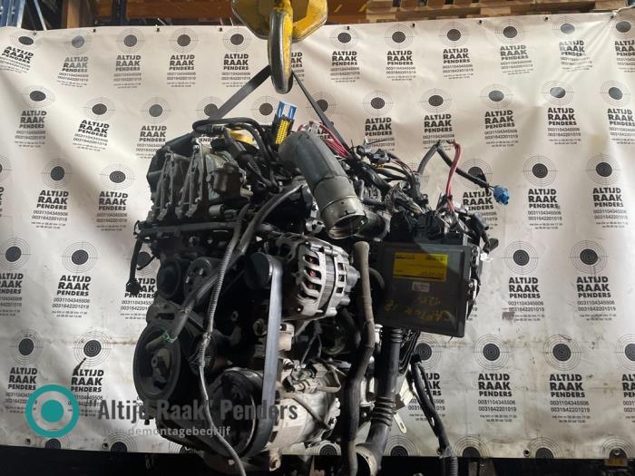 Moteur Renault Captur 1.2 TCE 16V EDC D143940 H5F412