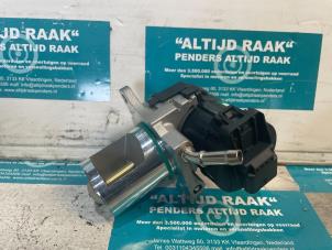 New EGR valve Mercedes S-Klasse Price on request offered by "Altijd Raak" Penders