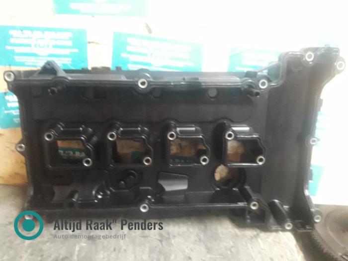 Gebrauchte Ventildeckel Mercedes E (C207) E-260 CGI 16V BlueEfficiency Preis auf Anfrage angeboten von "Altijd Raak" Penders