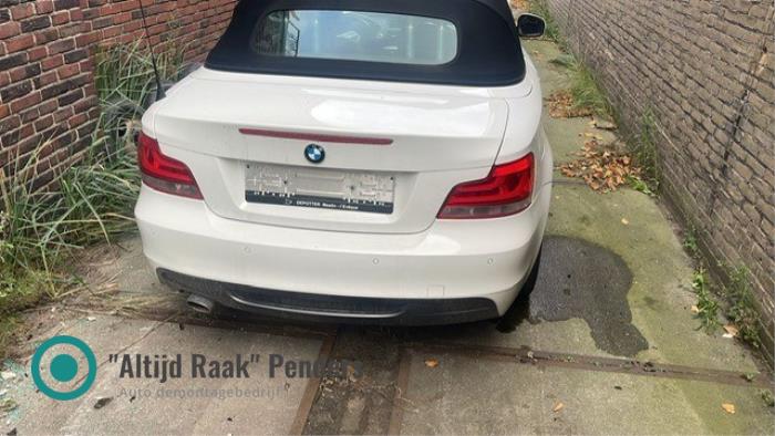 Używane Blokada dachu cabrio BMW 1 serie (E88) 118d 16V Cena na żądanie oferowane przez "Altijd Raak" Penders