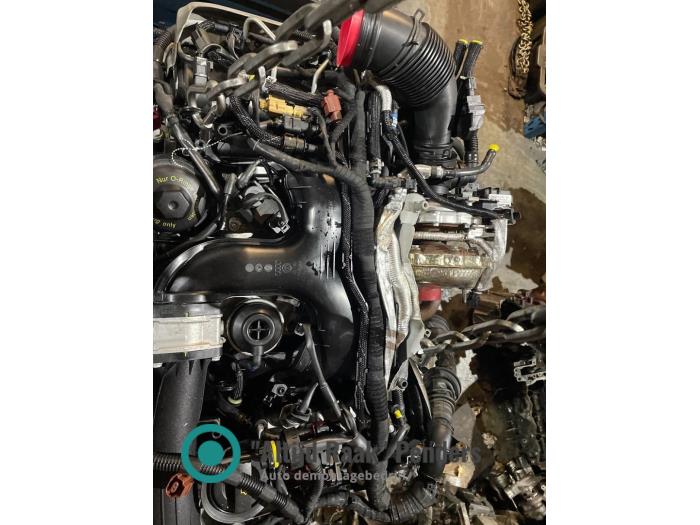 A/C Condenser For 30010 15-22 Porsche Macan 3.0/3.6L - With Receiver & Dryer