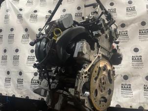 Used Cylinder head Chevrolet Captiva (C140) 2.4 16V 4x2 Price on request offered by "Altijd Raak" Penders