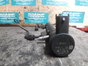 Usados Sensor de presión de combustible Fiat Doblo Cargo (263) 1.3 D Multijet Precio de solicitud ofrecido por "Altijd Raak" Penders