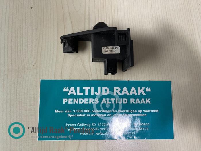 Electric window switches with part number 61311392457 stock