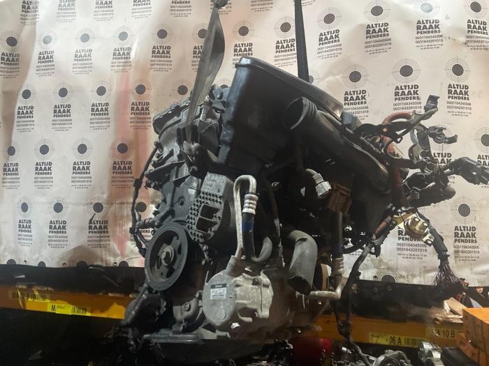 Motor de un Toyota Prius (ZVW3) 1.8 16V 2013
