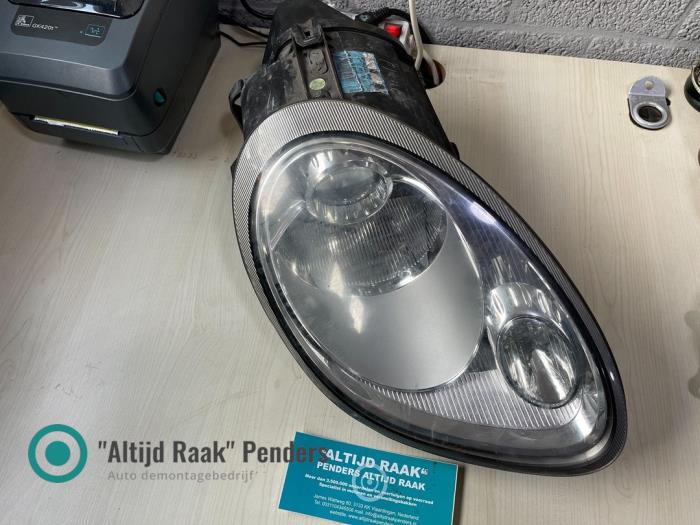 Używane Reflektor prawy Porsche Boxster (987) 2.7 24V Cena na żądanie oferowane przez "Altijd Raak" Penders