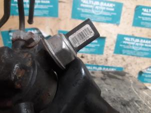 Used Fuel pressure sensor Ford Transit Connect 1.8 TDCi 90 DPF Price on request offered by "Altijd Raak" Penders