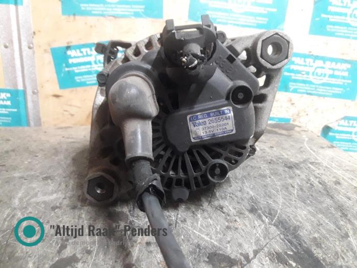 Usagé Dynamo Hyundai Sonata 2.4 16V CVVT Prix sur demande proposé par "Altijd Raak" Penders