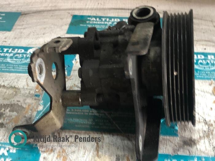Usagé Pompe de direction BMW 5 serie Touring (E61) 525d 24V Prix sur demande proposé par "Altijd Raak" Penders