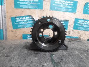 Used Camshaft sprocket Ford Transit 2.0 TDCi 16V 300M Price on request offered by "Altijd Raak" Penders