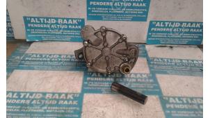 Used Vacuum pump (diesel) Volkswagen Crafter 2.5 TDI 30/35/50 Price on request offered by "Altijd Raak" Penders