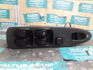 Used Electric window switch Mitsubishi Carisma 1.6i 16V Price on request offered by "Altijd Raak" Penders