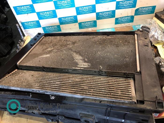 Usagé Radiateur BMW B5 (F10) 4.4 V8 32V Bi-Turbo Prix sur demande proposé par "Altijd Raak" Penders