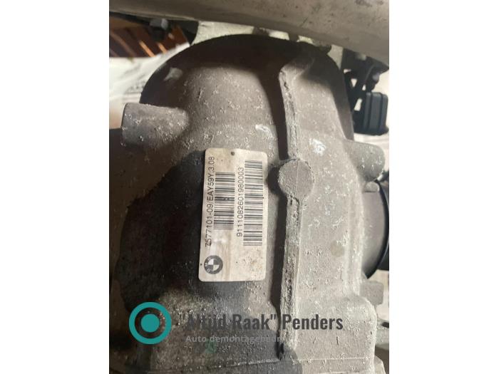 Bremsscheibe + Bremsklotz hinten BMW B5 4.4 V8 32V Bi-Turbo