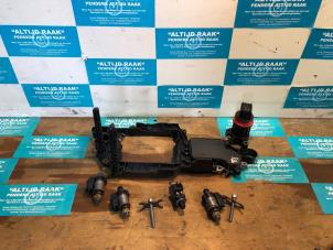 Used Hydraulic valve unit Mercedes A (W169) 1.7 A-170 3-Drs. Price on request offered by "Altijd Raak" Penders