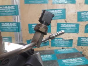 Used Fuel pressure sensor Volkswagen Touran (1T1/T2) 2.0 FSI 16V Price on request offered by "Altijd Raak" Penders