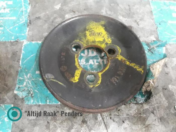 Begagnade Vattenpump Volkswagen Passat (35I) 2.0 i GL,GT 16V Pris på förfrågan erbjuds av "Altijd Raak" Penders