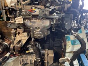 Used Intake manifold Renault Trafic (1FL/2FL/3FL/4FL) 2.0 dCi 16V 120 Price on request offered by "Altijd Raak" Penders