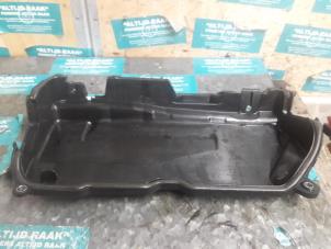 Used Engine cover Renault Trafic Passenger (1JL/2JL/3JL/4JL) 2.0 dCi 16V 120 Price on request offered by "Altijd Raak" Penders