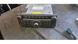Used Radio module Citroen C6 (TD) 2.0 HDiF 16V Price on request offered by "Altijd Raak" Penders