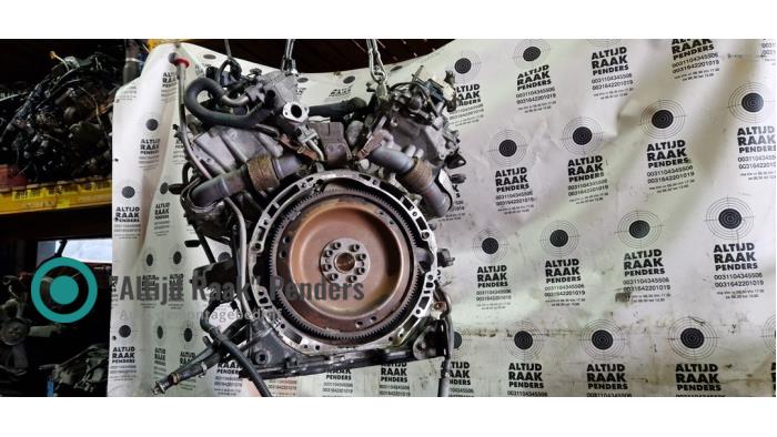 Engine from a Mercedes-Benz E (W212) E-300 CDI V6 24V BlueEfficiency 2010
