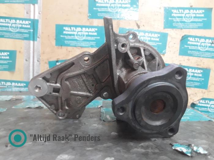 Usagé Pompe à eau Ford Kuga II (DM2) 1.5 EcoBoost 16V 150 Prix sur demande proposé par "Altijd Raak" Penders