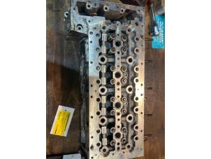 Used Cylinder head Mitsubishi Canter 6C18 Price on request offered by "Altijd Raak" Penders