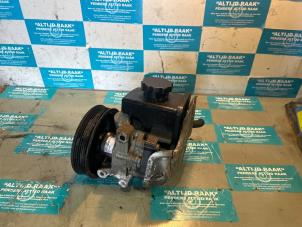Used Power steering pump Mercedes C (W204) 1.8 C-180 CGI 16V Price on request offered by "Altijd Raak" Penders