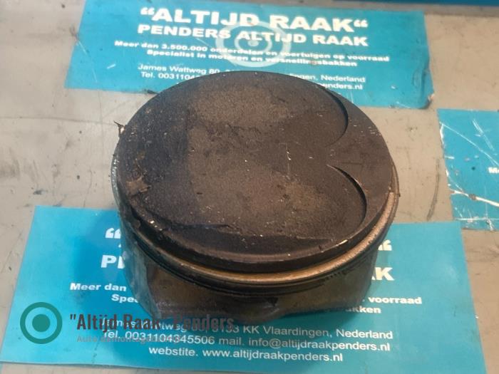 Gebrauchte Kolben BMW 5 serie (E60) M5 V10 40V RHD Preis auf Anfrage angeboten von "Altijd Raak" Penders