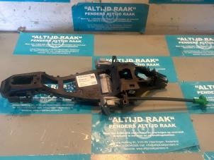Used Handle Landrover Range Rover Evoque (LVJ/LVS) 2.2 SD4 16V 5-drs. Price on request offered by "Altijd Raak" Penders