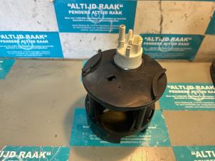 Used Electric fuel pump Mercedes S (W221) 5.5 S-550 32V 4-Matic Price on request offered by "Altijd Raak" Penders