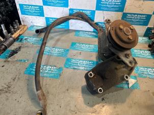 Used Power steering pump Mercedes MB 100D (631) MB 100D Price on request offered by "Altijd Raak" Penders