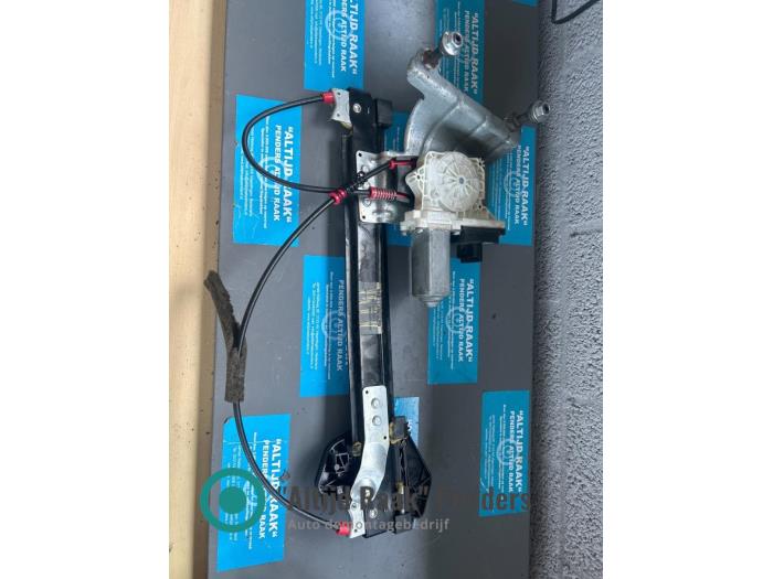 Mitsubishi Colt Fenstermechaniken 2-türig rechts hinten Vorrat 