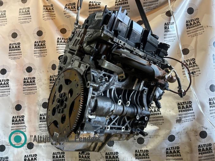 Exhaust manifold from a BMW 5 serie (F10) 520d 16V 2014