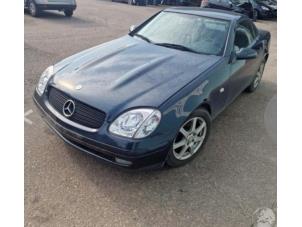 Used Front wing, left Mercedes SLK (R170) 2.3 230 K 16V Price on request offered by "Altijd Raak" Penders