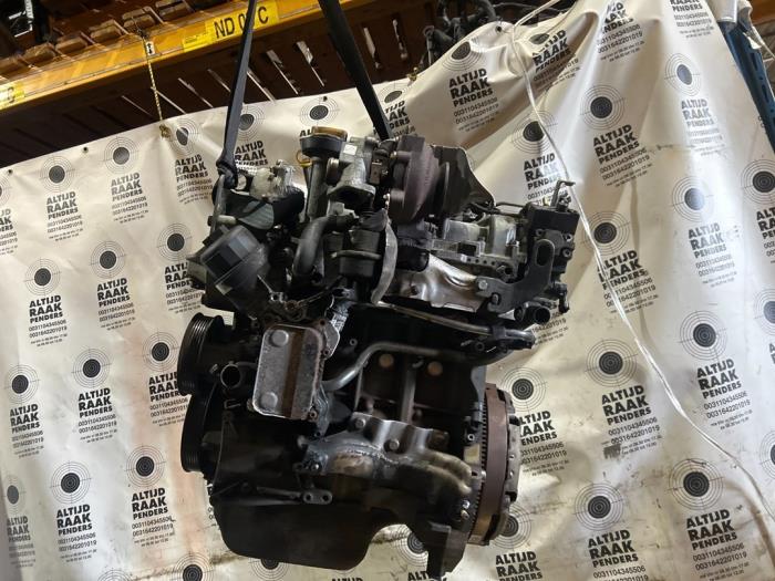Vacuum pump (diesel) from a Alfa Romeo MiTo (955) 1.3 JTDm 16V Eco 2014
