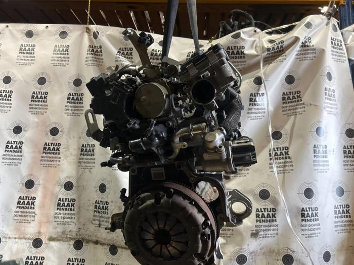 Vacuum pump (diesel) from a Alfa Romeo MiTo (955) 1.3 JTDm 16V Eco 2014