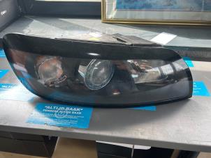 Used Headlight, right Volvo C30 (EK/MK) Price on request offered by "Altijd Raak" Penders
